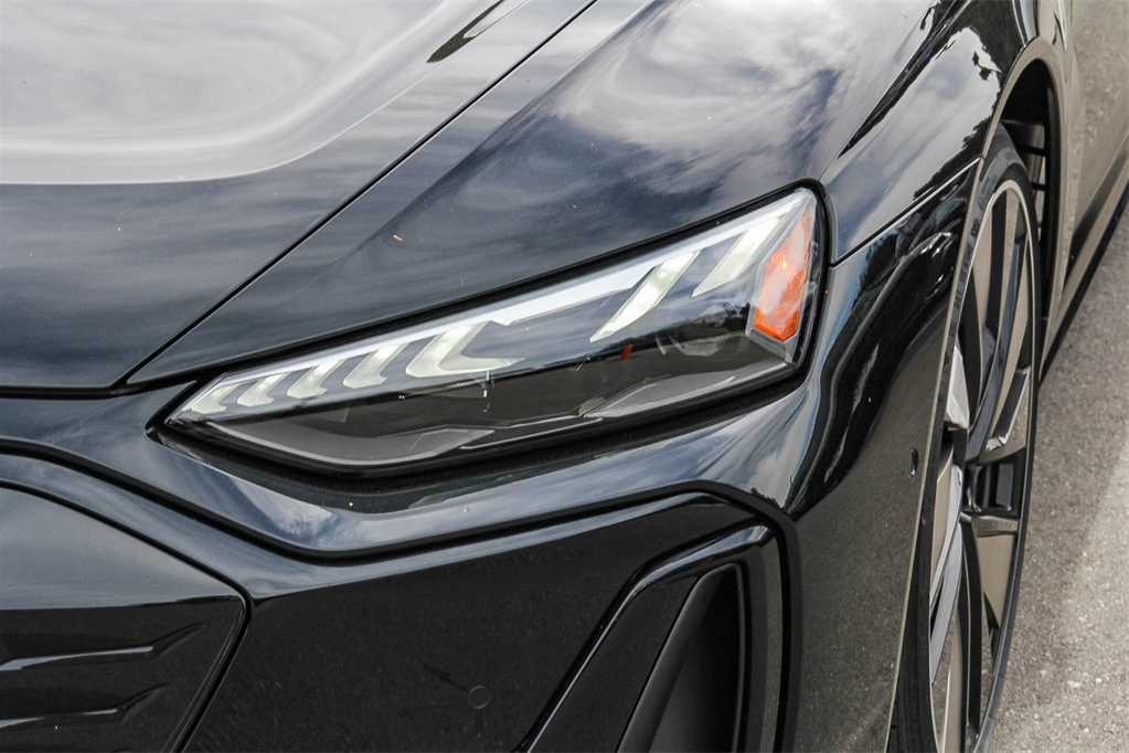 Thumbnail: 2026 Audi e-tron GT - 7