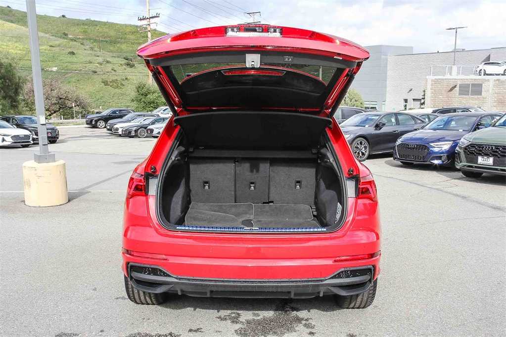 Thumbnail: 2023 Audi Q3 - 26