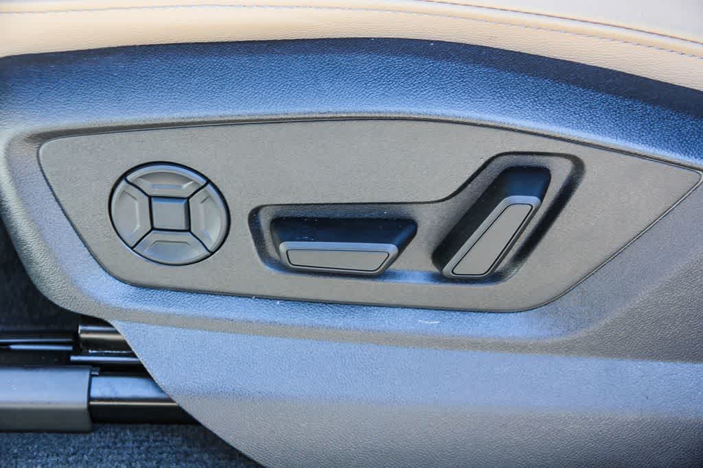 Thumbnail: 2025 Audi Q7 - 21