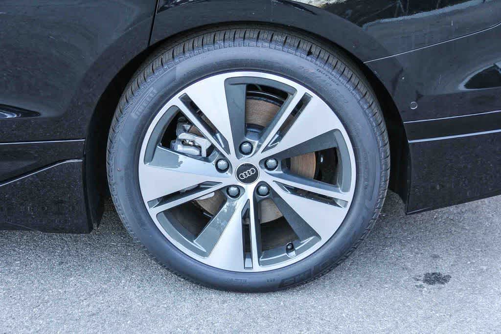 Thumbnail: 2025 Audi e-tron S - 10