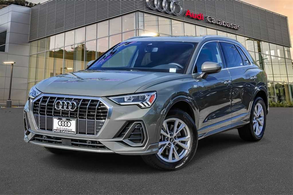 Thumbnail: 2025 Audi Q3 - 1