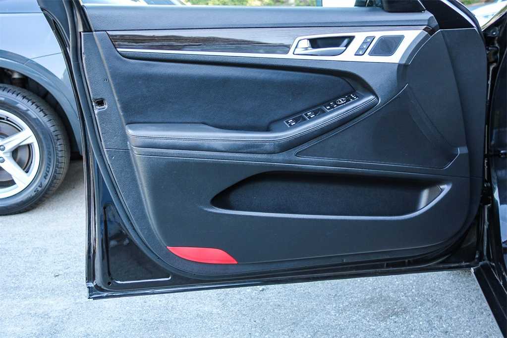 Thumbnail: 2018 Genesis G80 - 21