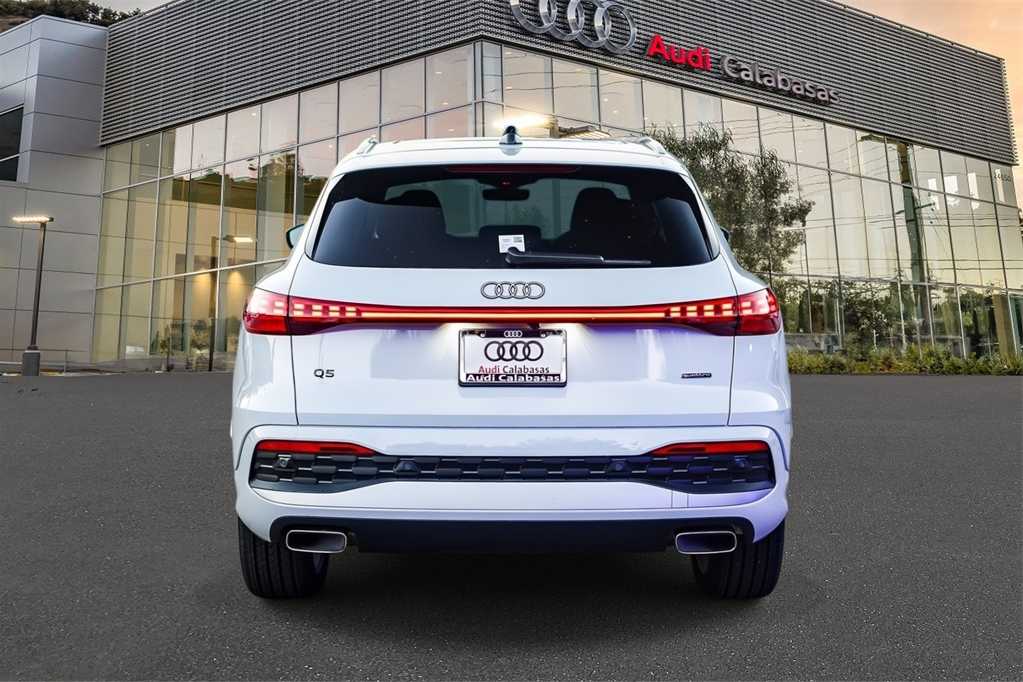 Thumbnail: 2025 Audi Q5 - 3