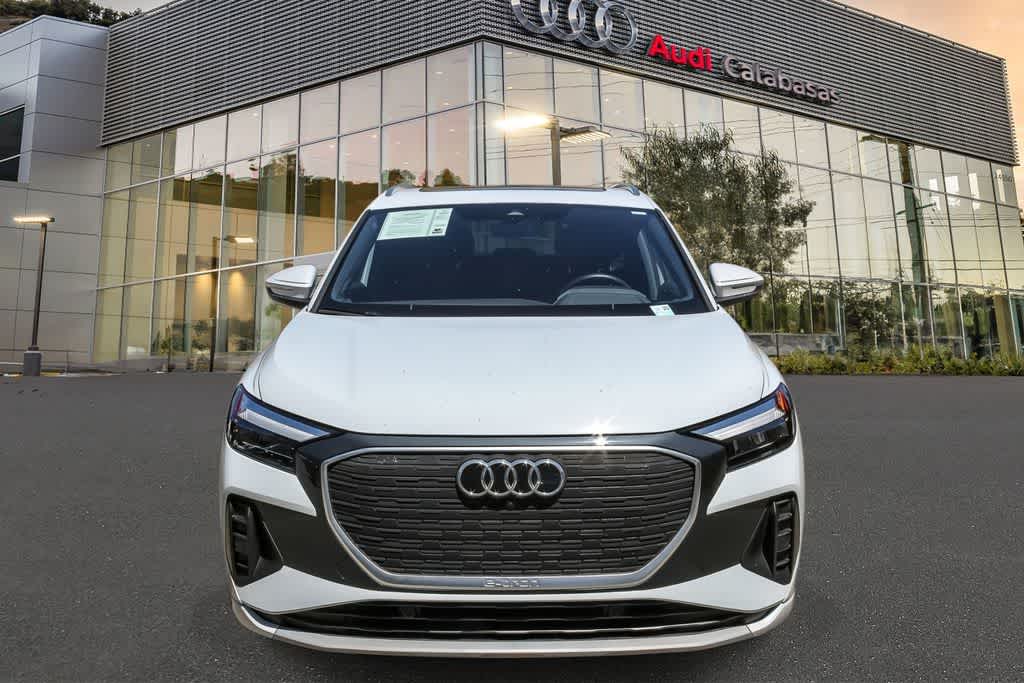 Thumbnail: 2023 Audi Q4 e-tron - 6