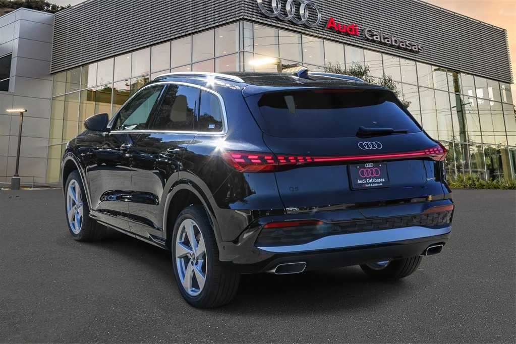 Thumbnail: 2025 Audi Q5 - 2