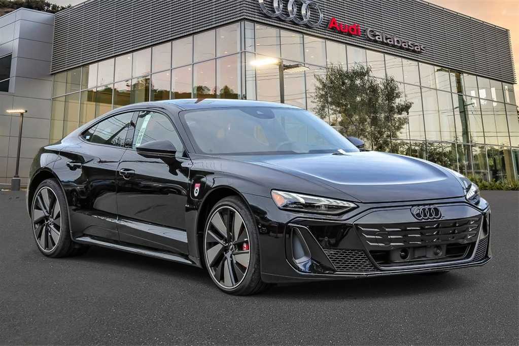 Thumbnail: 2026 Audi e-tron GT - 5