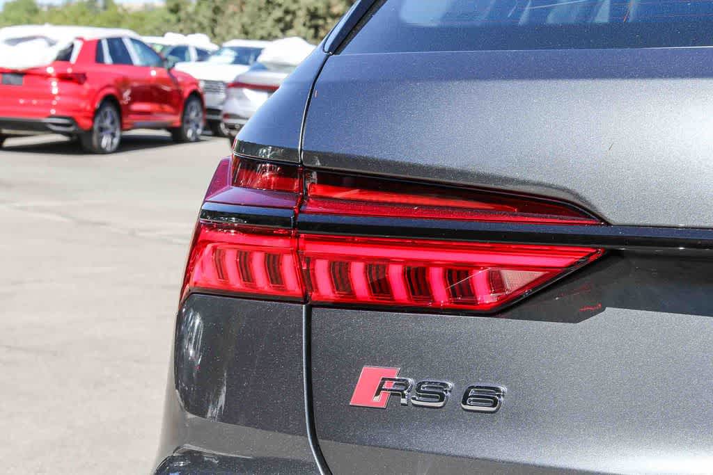 Thumbnail: 2026 Audi RS 6 - 11