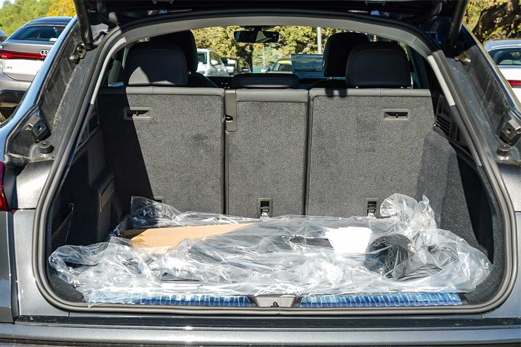 Thumbnail: 2025 Audi Q5 - 29