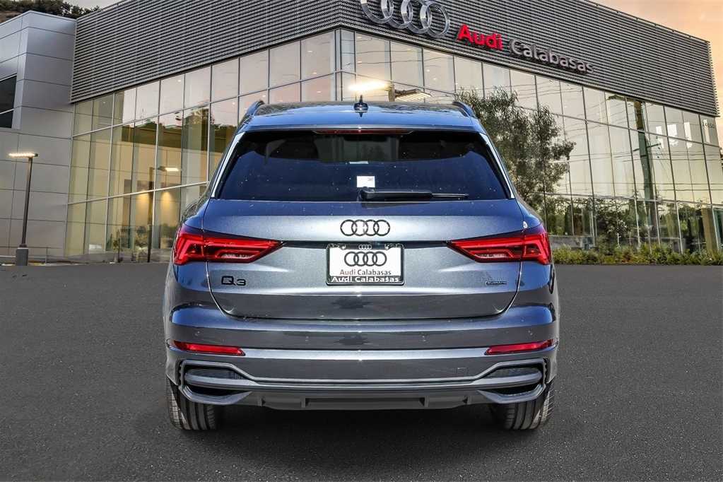 Thumbnail: 2025 Audi Q3 - 3