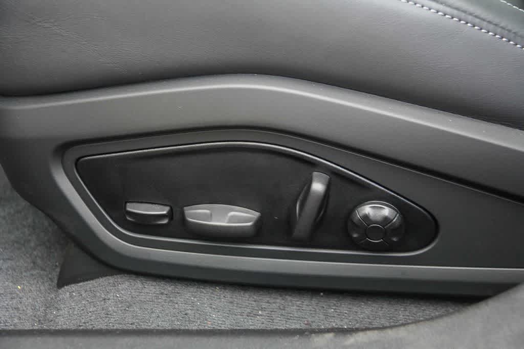 Thumbnail: 2026 Audi e-tron GT - 21