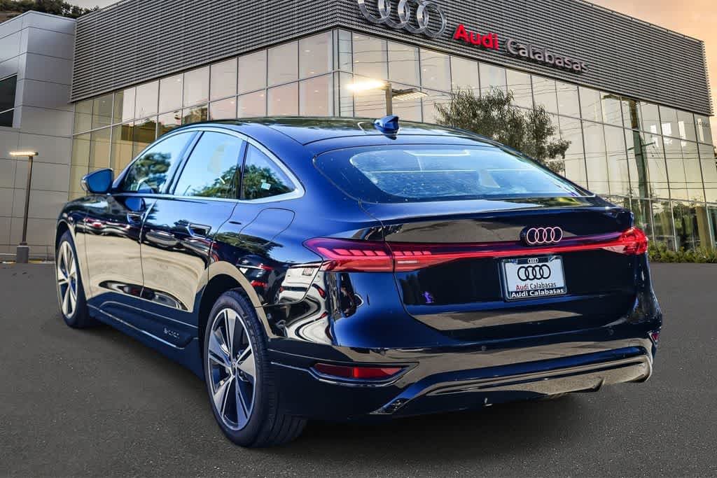 Thumbnail: 2025 Audi e-tron S - 2