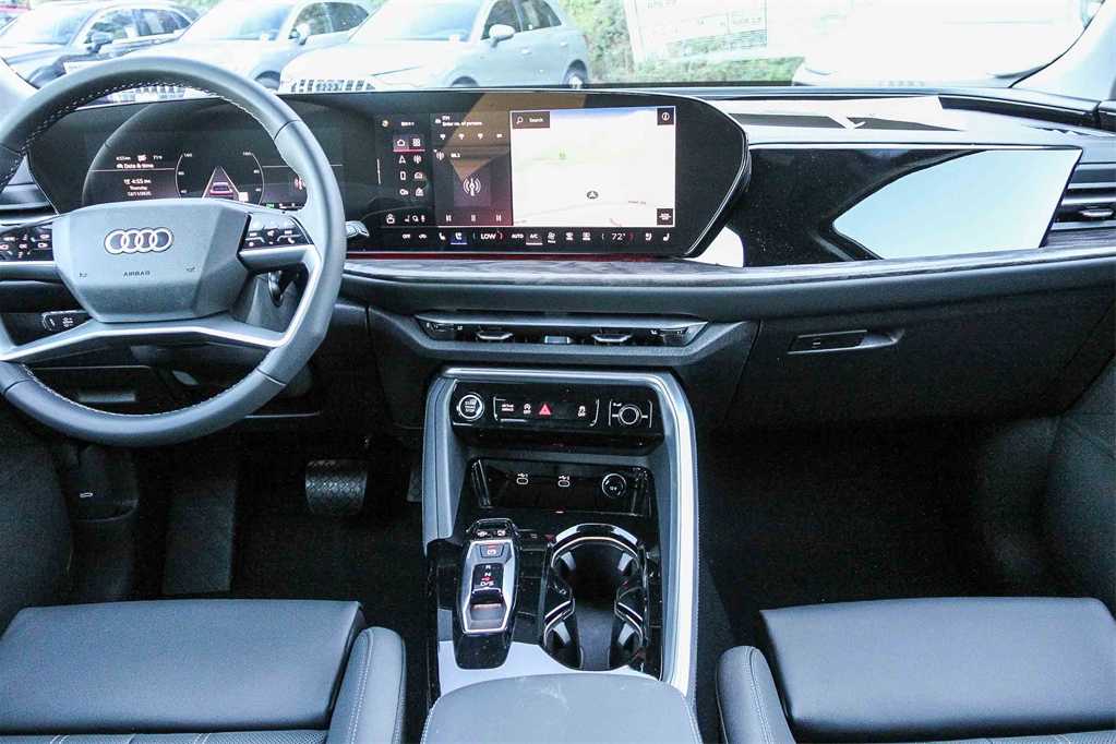 Thumbnail: 2025 Audi Q5 - 13