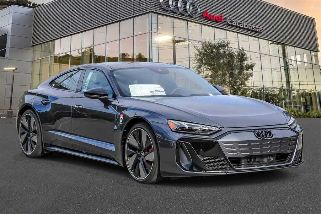 Thumbnail: 2026 Audi e-tron GT - 5