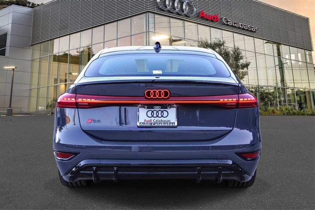 New 2025 Audi S6 Sportback e-tron Premium Plus Sedan