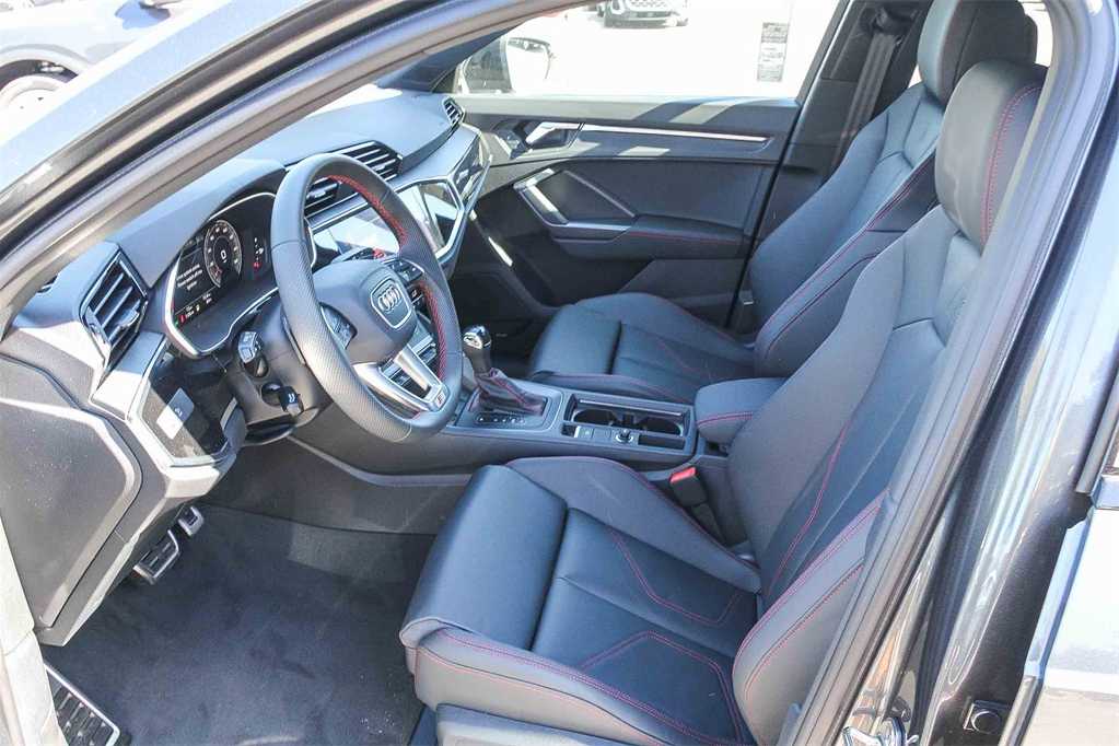 Thumbnail: 2025 Audi Q3 - 19