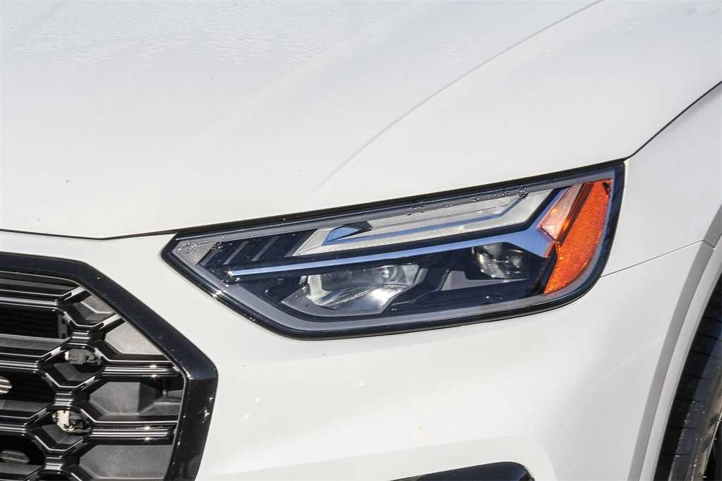 Thumbnail: 2023 Audi Q5 - 7