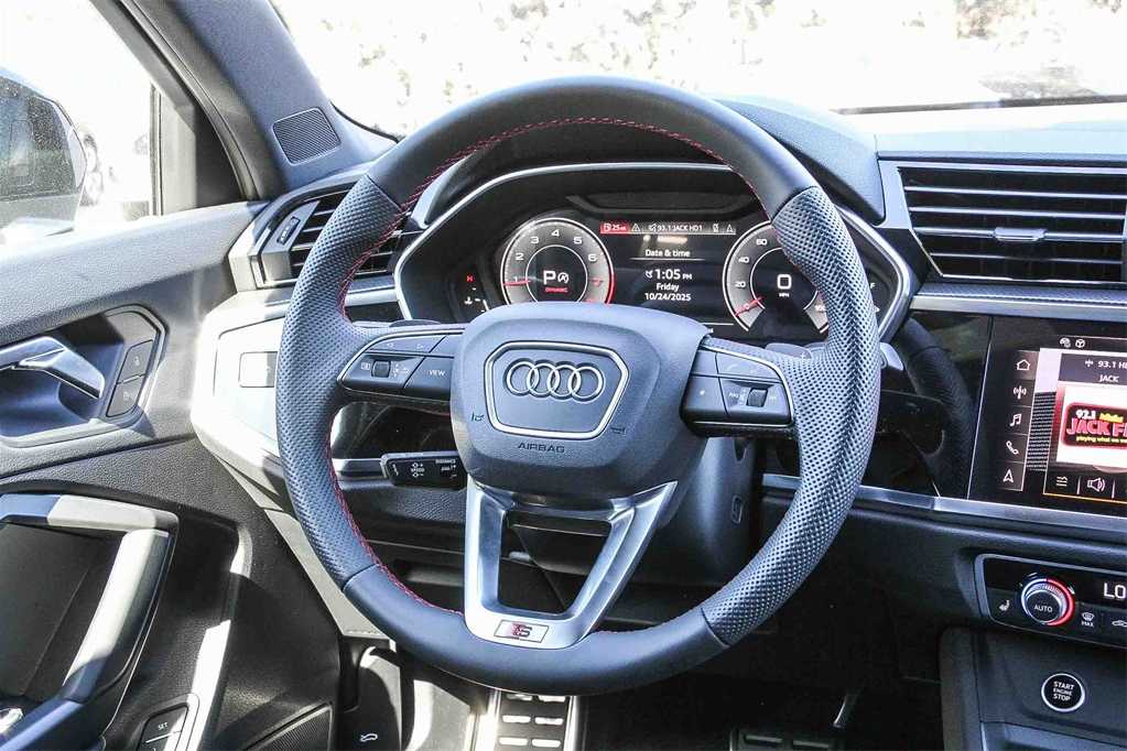 Thumbnail: 2025 Audi Q3 - 16