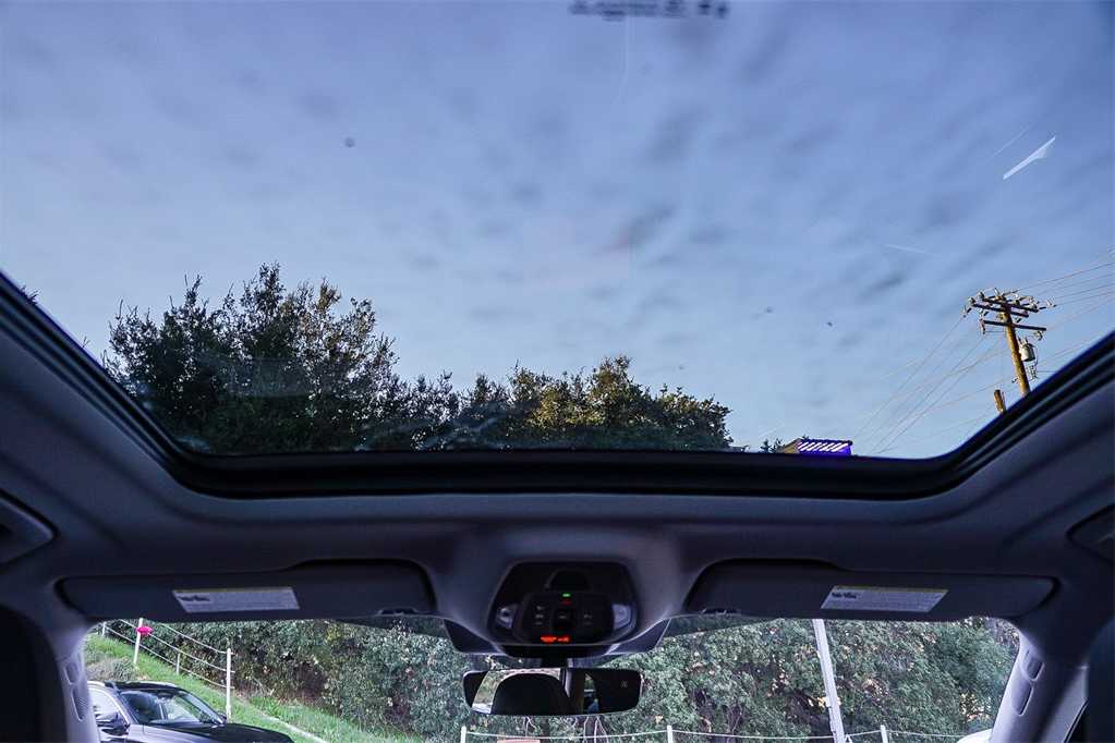 Thumbnail: 2025 Audi Q5 - 18