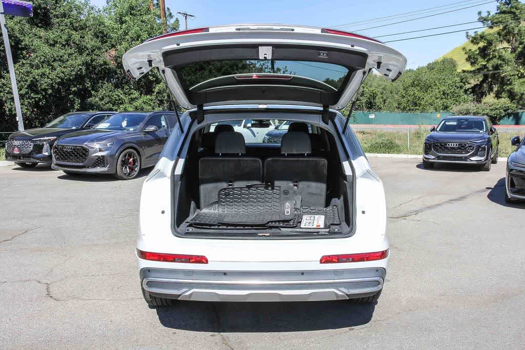 Thumbnail: 2023 Audi Q7 - 24