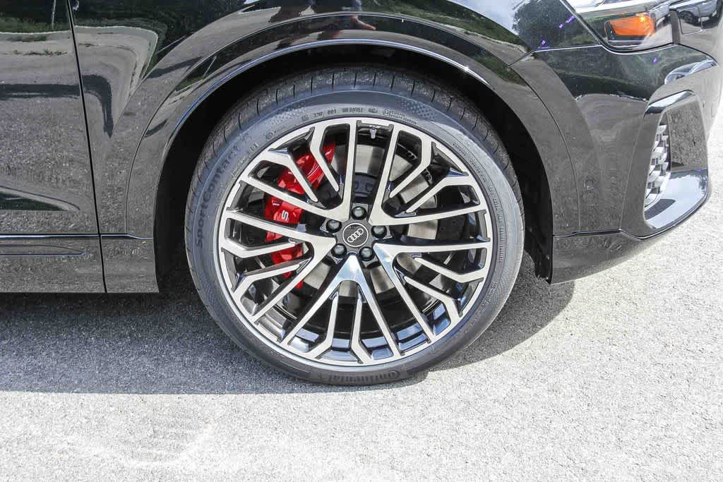 Thumbnail: 2026 Audi SQ8 - 9