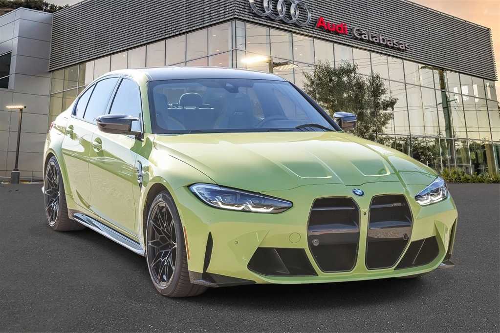 Thumbnail: 2022 BMW M3 - 3