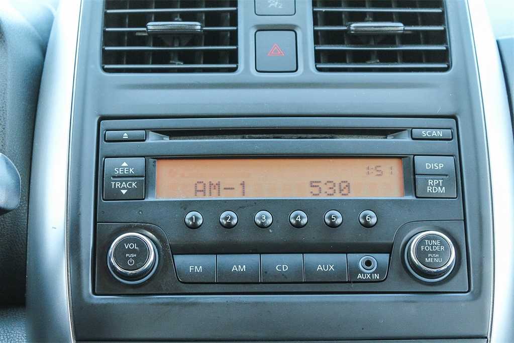Thumbnail: 2015 Nissan Versa Note - 14