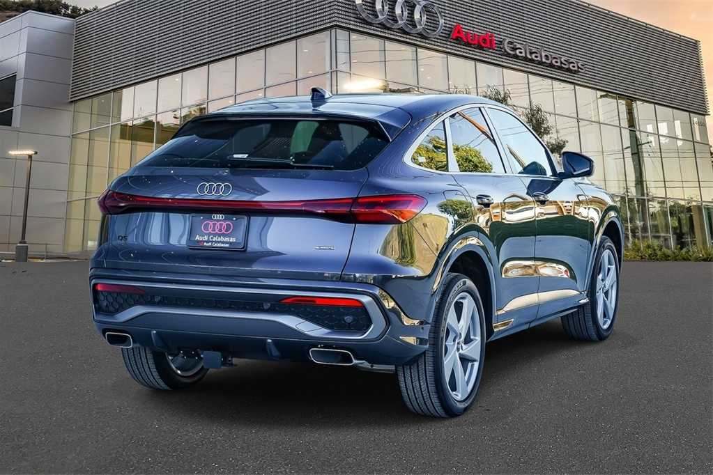 Thumbnail: 2025 Audi Q5 - 4