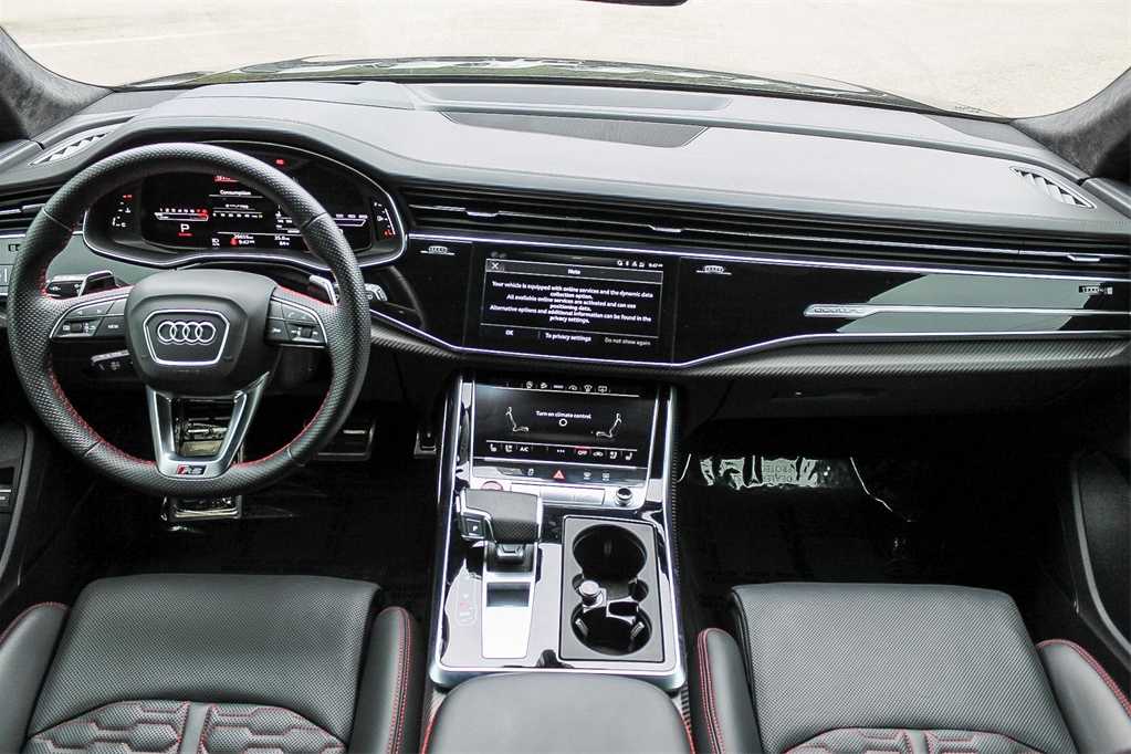 Thumbnail: 2022 Audi RS Q8 - 12