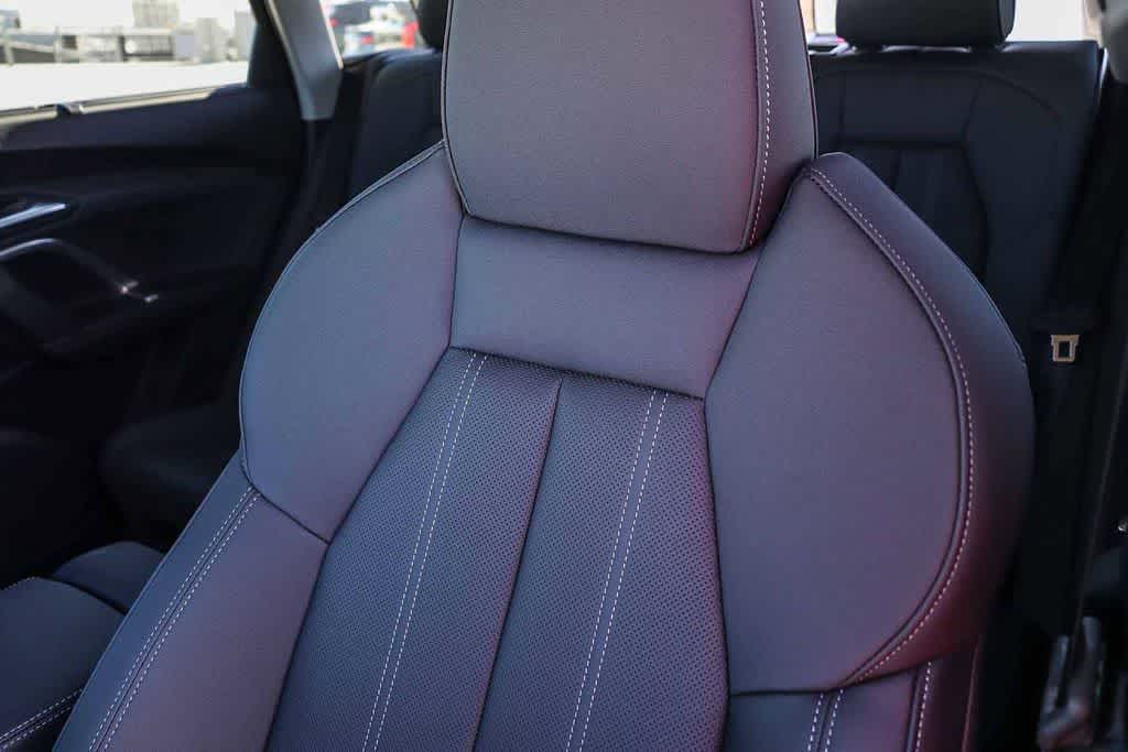 Thumbnail: 2025 Audi Q5 - 34