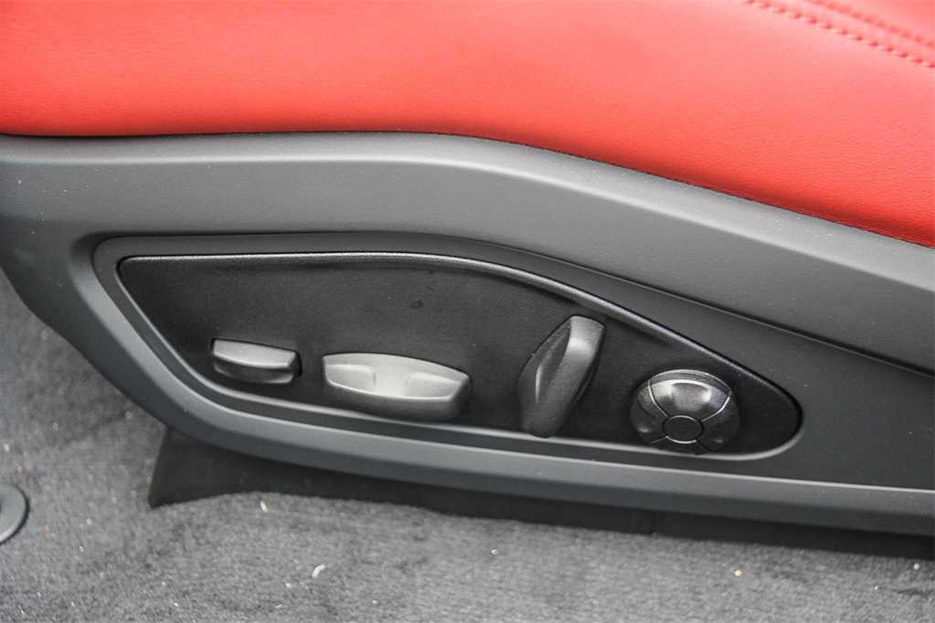 Thumbnail: 2026 Audi e-tron GT - 21