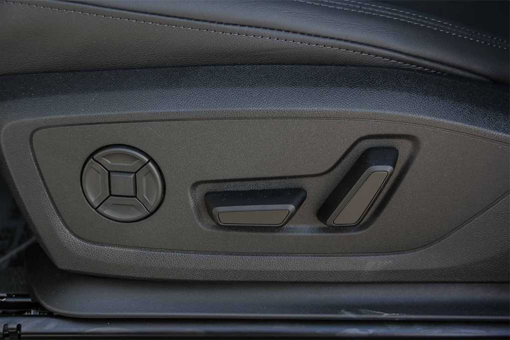 Thumbnail: 2025 Audi Q3 - 21