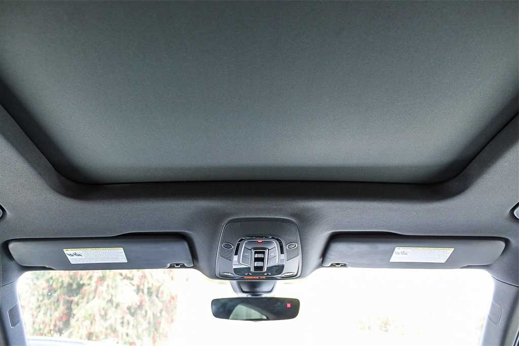 Thumbnail: 2024 Audi SQ5 - 18