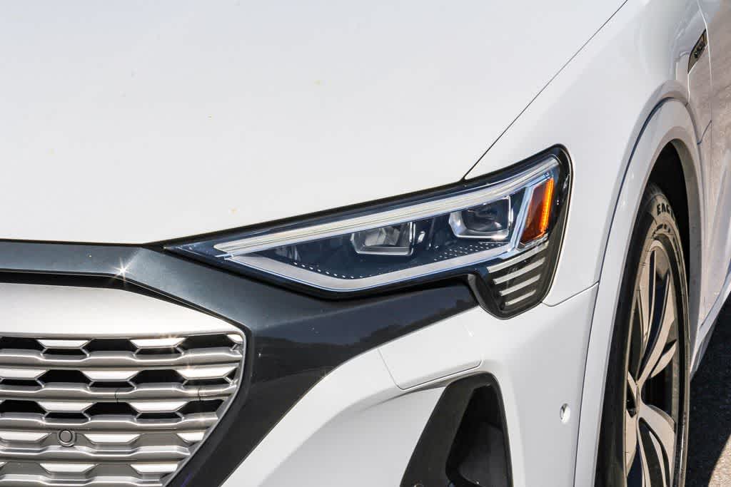 Thumbnail: 2024 Audi Q8 e-tron - 7