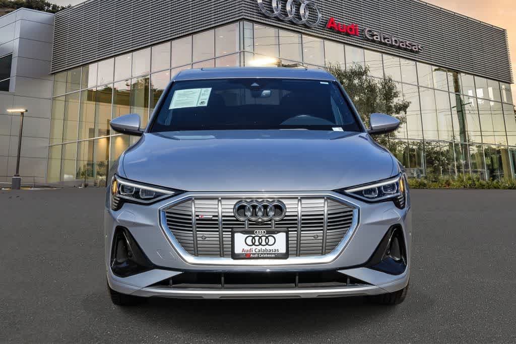 Thumbnail: 2023 Audi e-tron S - 6