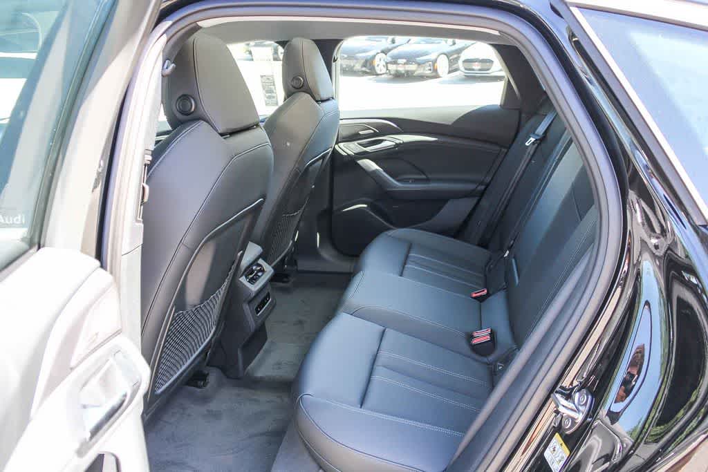 Thumbnail: 2025 Audi e-tron S - 17