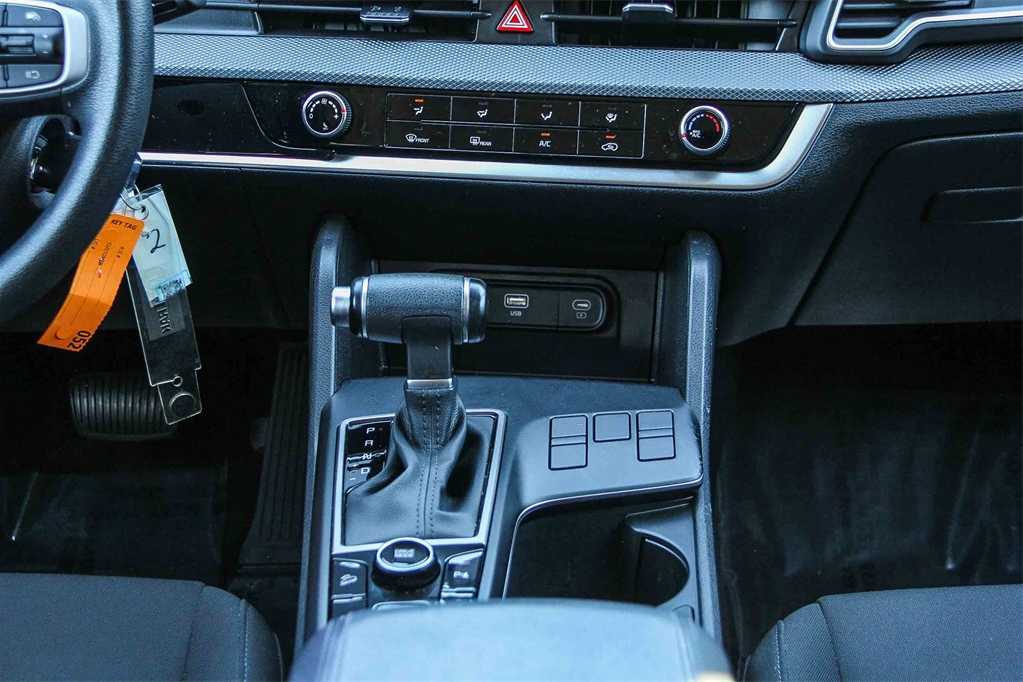 Thumbnail: 2023 Kia Sportage - 13