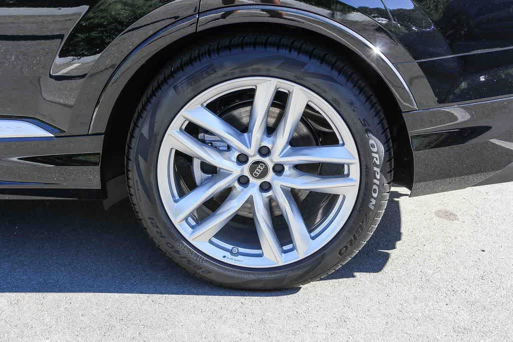 Thumbnail: 2025 Audi Q7 - 10