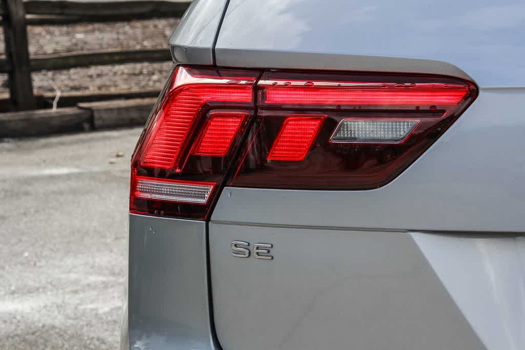 Thumbnail: 2022 Volkswagen Tiguan - 11