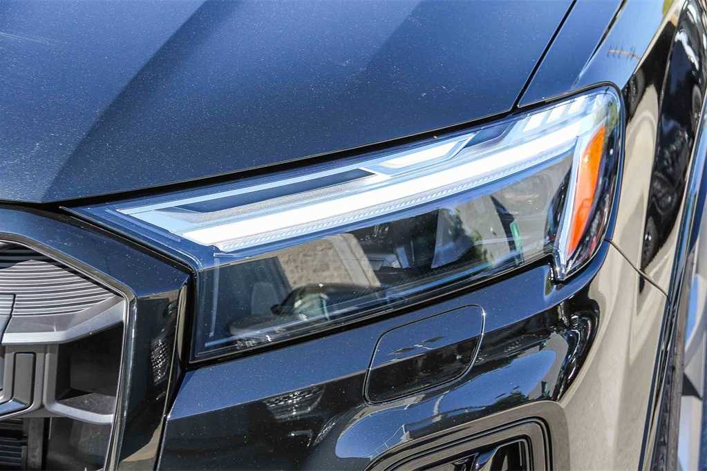 Thumbnail: 2026 Audi Q7 - 7