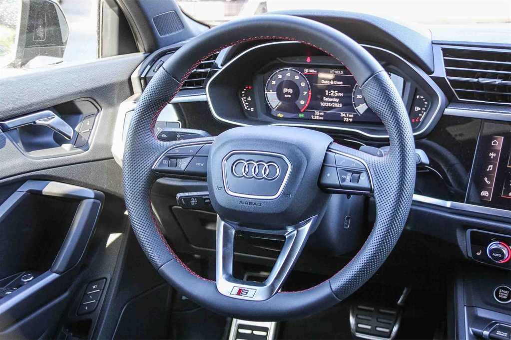 Thumbnail: 2025 Audi Q3 - 16