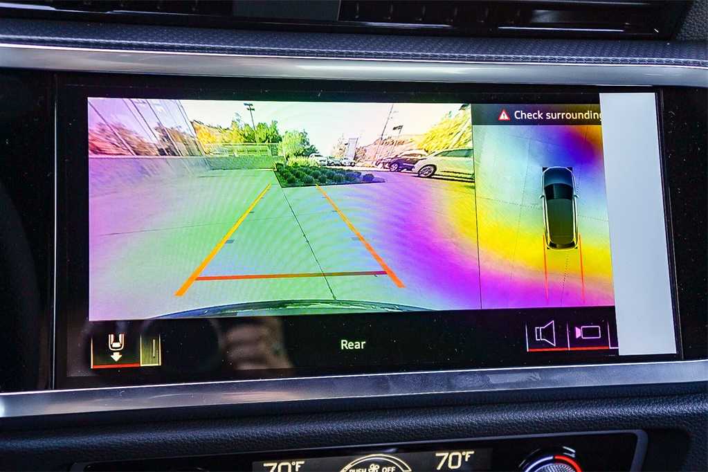 Thumbnail: 2025 Audi Q3 - 27