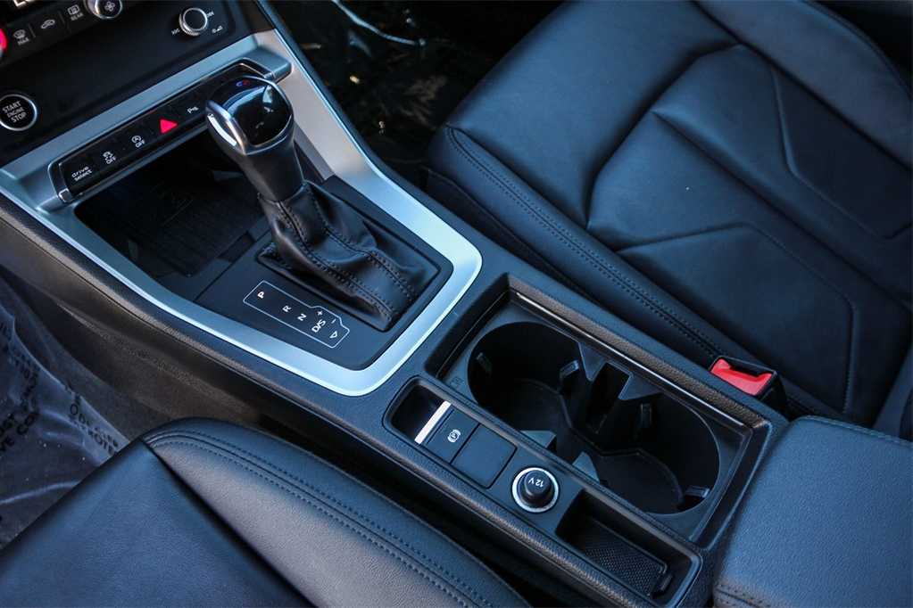 Thumbnail: 2021 Audi Q3 - 18