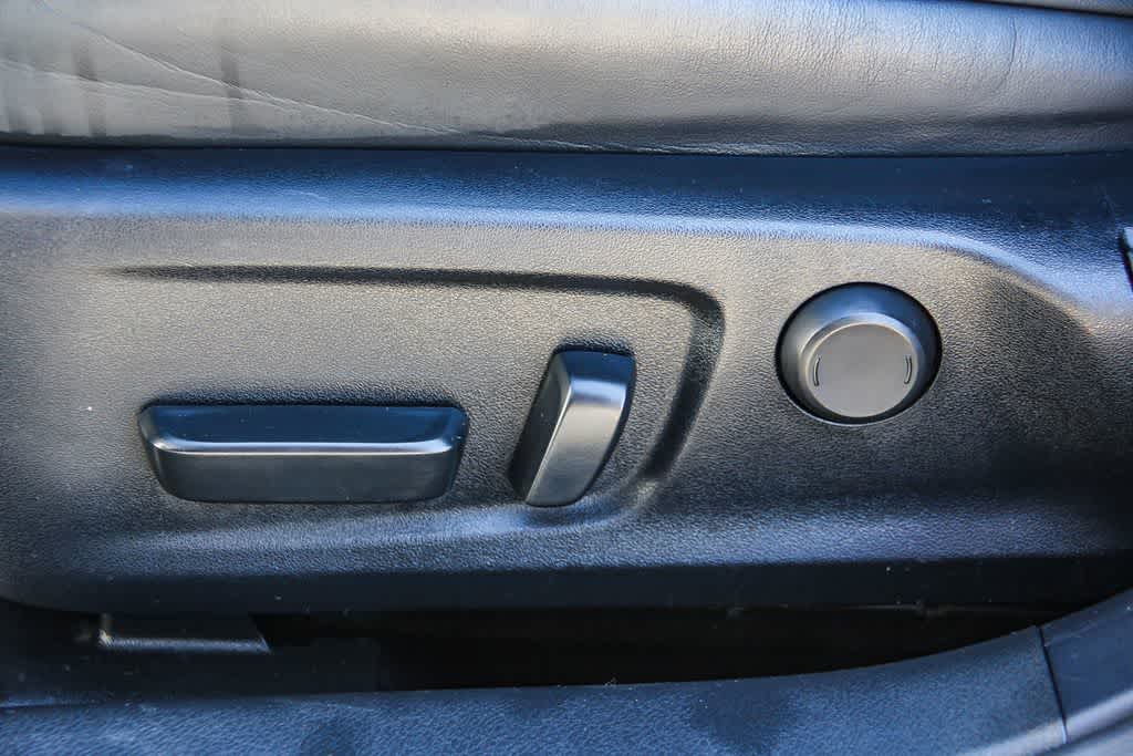 Thumbnail: 2023 Lexus IS - 18