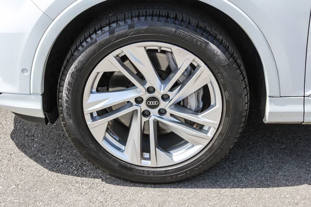 Thumbnail: 2023 Audi Q7 - 9