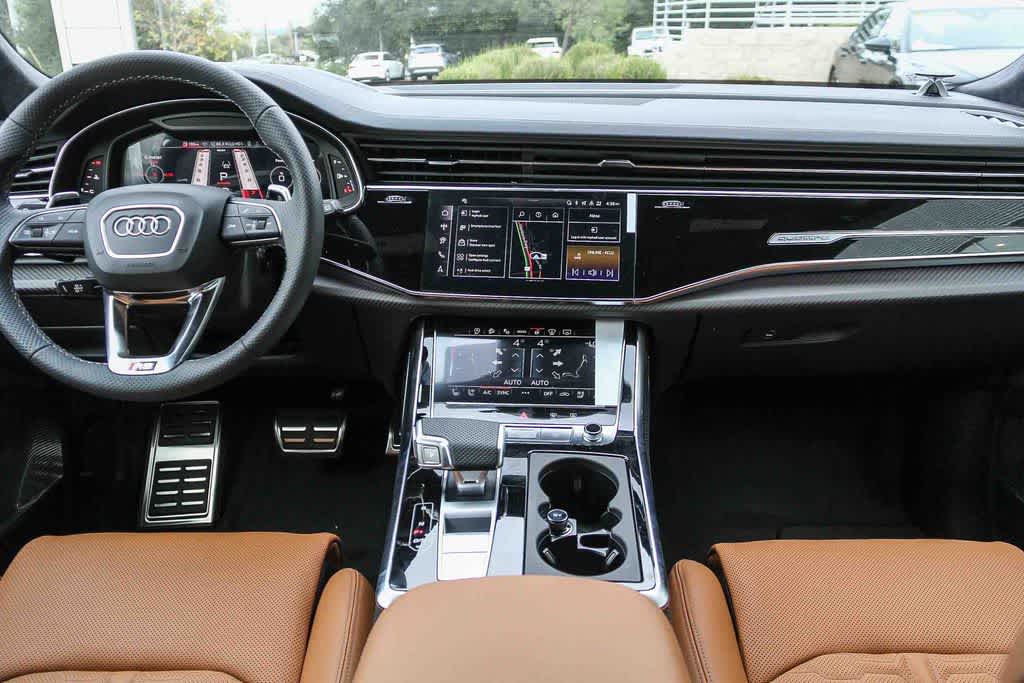 Thumbnail: 2026 Audi RS Q8 - 13