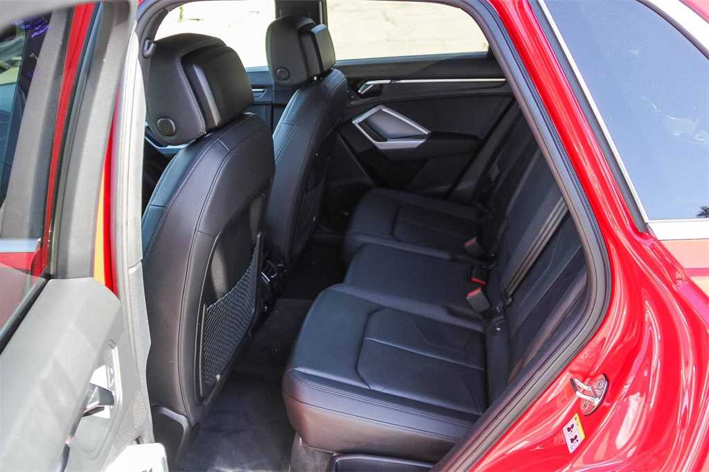 Thumbnail: 2022 Audi Q3 - 17