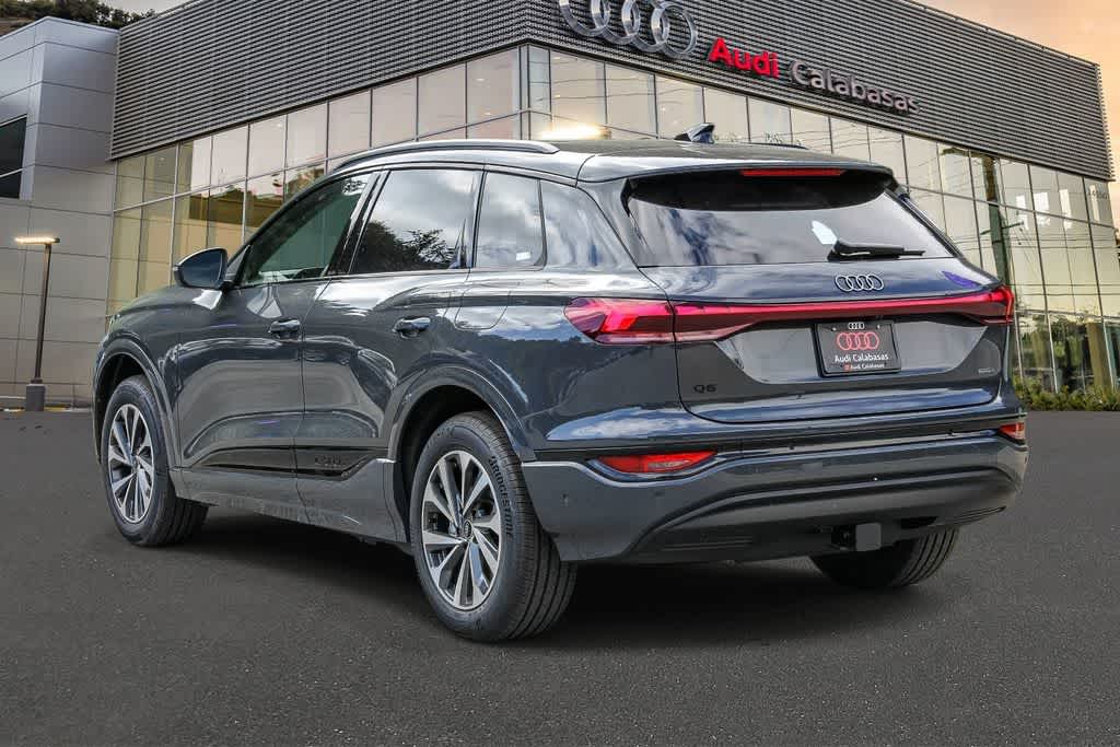 Thumbnail: 2025 Audi Q6 e-tron - 2