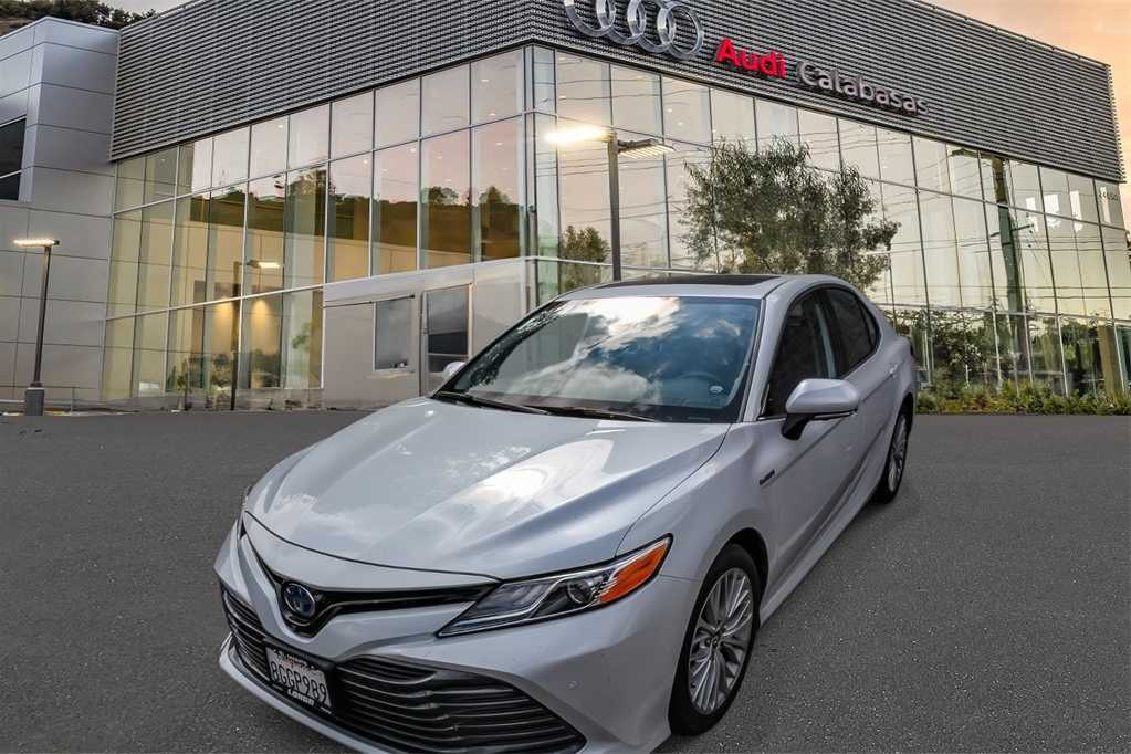 Thumbnail: 2019 Toyota Camry - 1