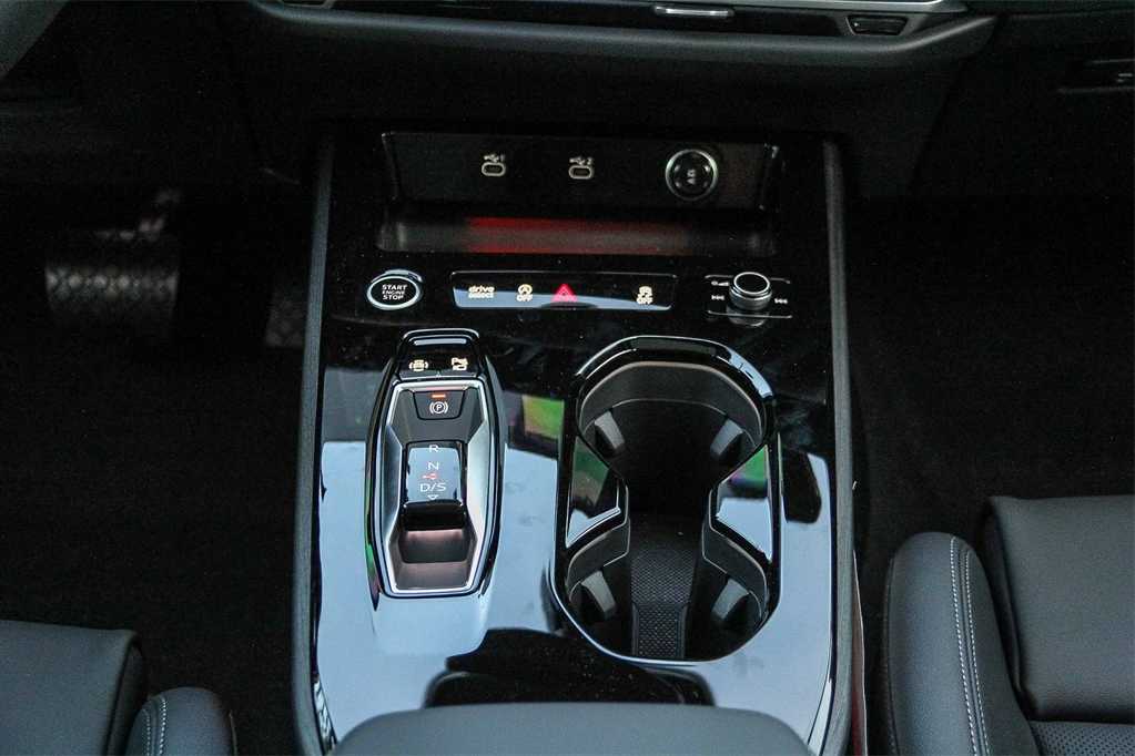 Thumbnail: 2025 Audi A5 - 14