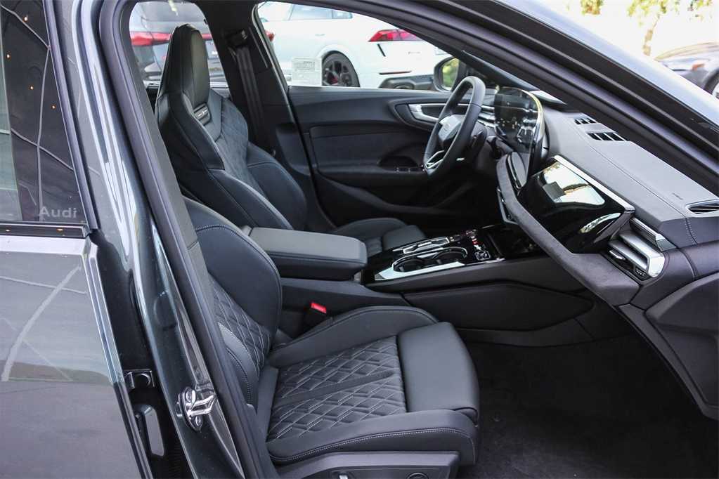 Thumbnail: 2025 Audi S5 - 18